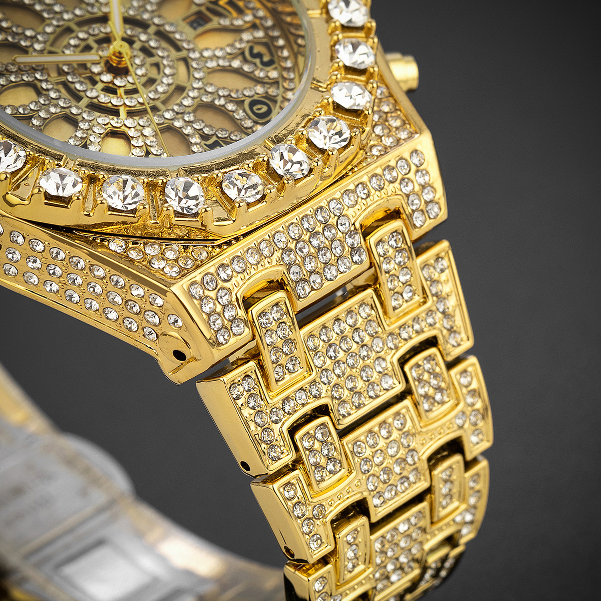 Uwin Luxury Full Paved Sunflow - Luxury Watch With Arabic Numerals recensie en prijs