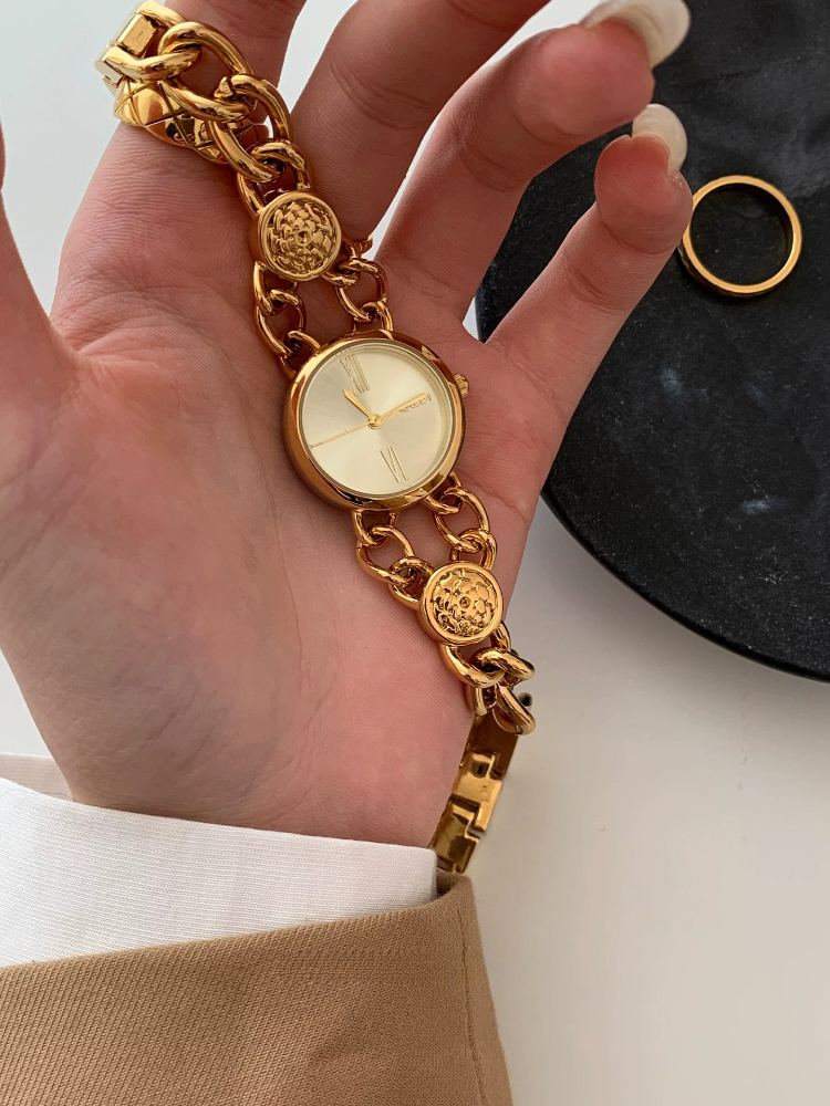 Elegant Minimalist Gold 22mm W - Luxury Watch Gift For Her recensie en prijs