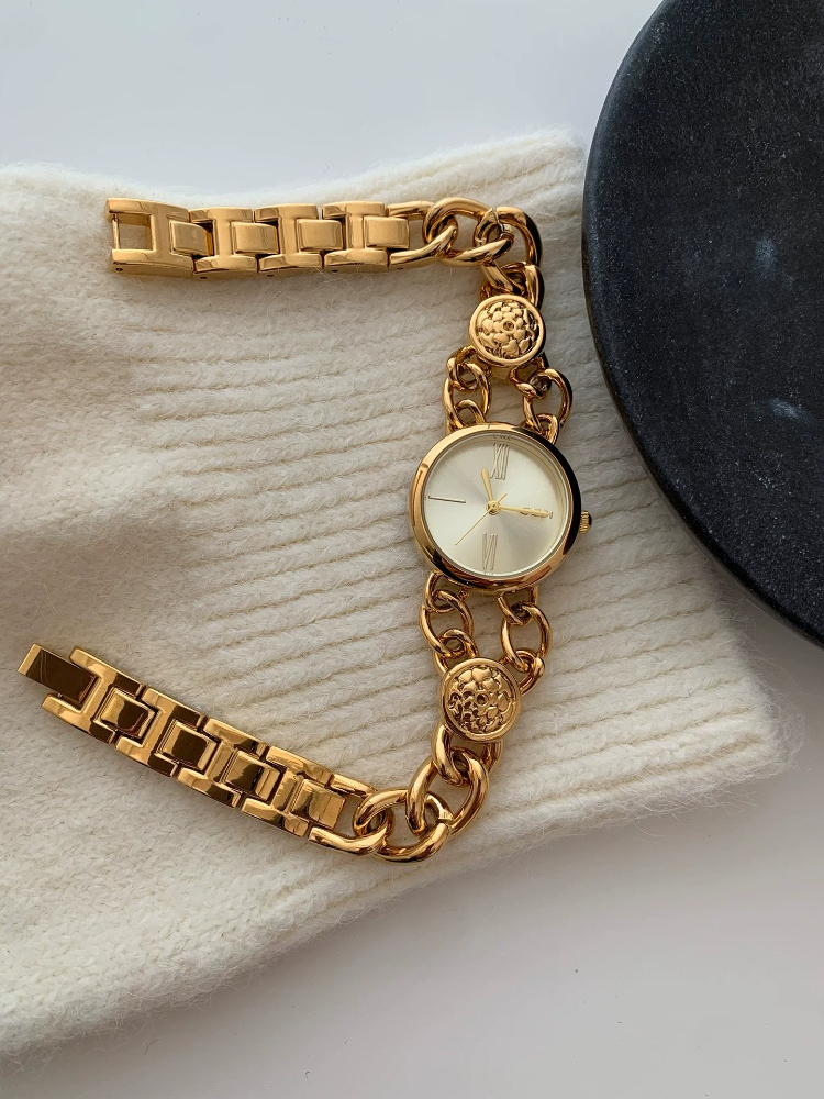 Elegant Minimalist Gold 22mm W - Luxury Watch Gift For Her recensie en prijs