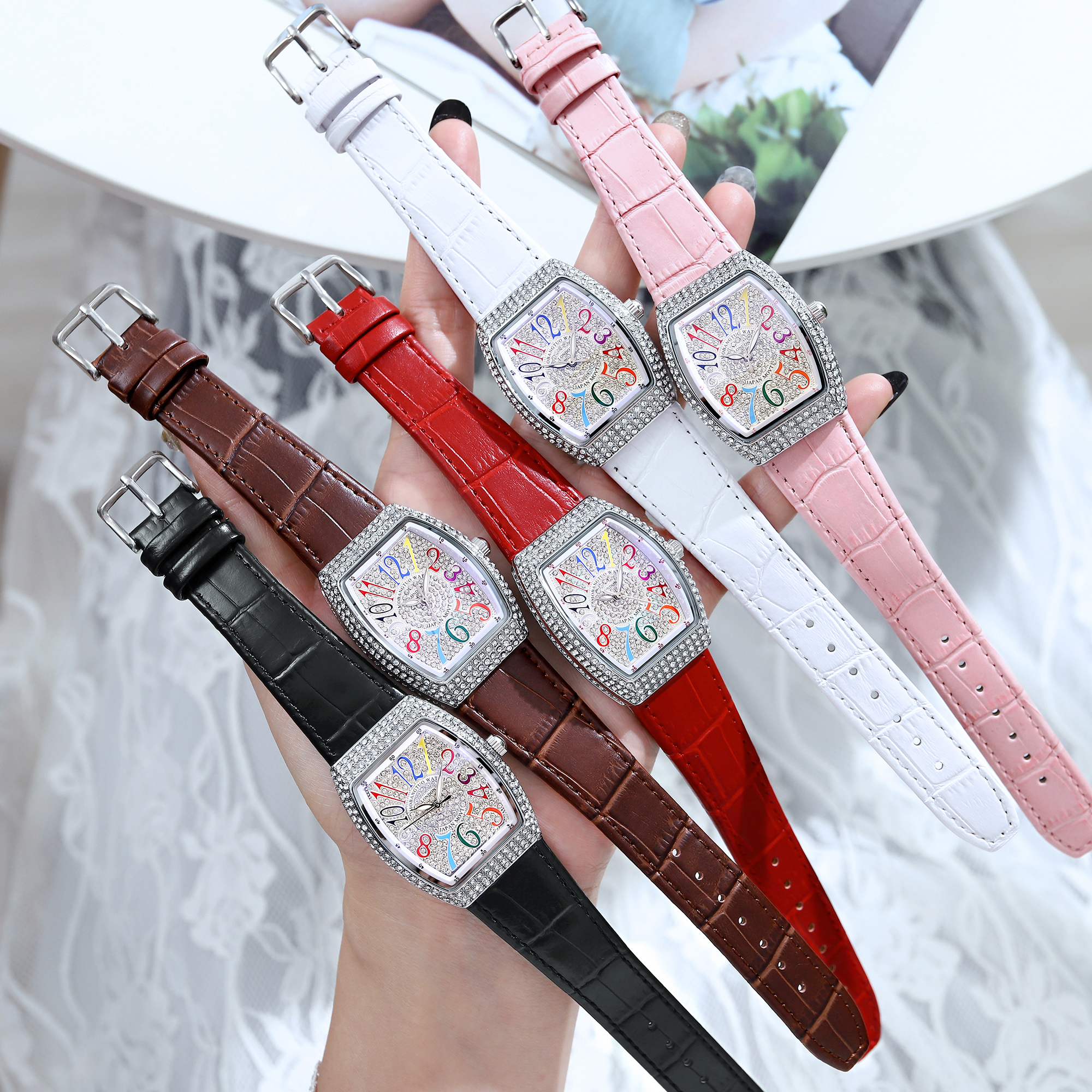 Luxury Tonneau Quartz Ladies W - Luxury Watch With Arabic Numerals recensie en prijs